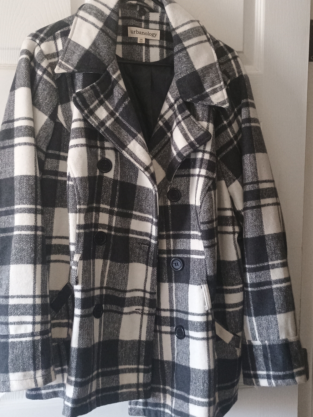 READ LISTING * EUC Urbanology Black & White Plaid Peacoat Size 3X